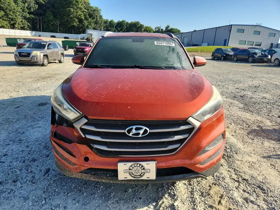 2016 HYUNDAI TUCSON SE  