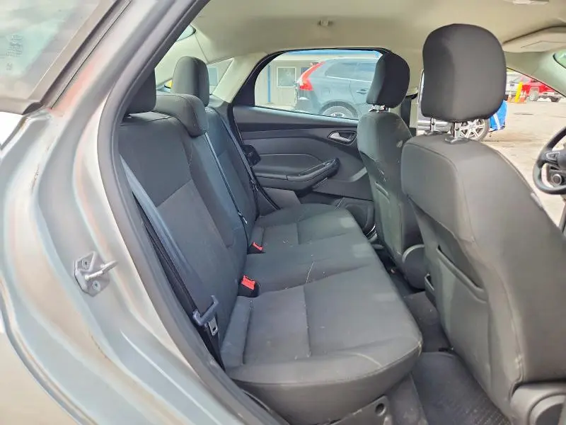 2017 FORD FOCUS SE  