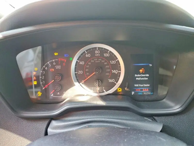 2020 TOYOTA COROLLA SE  