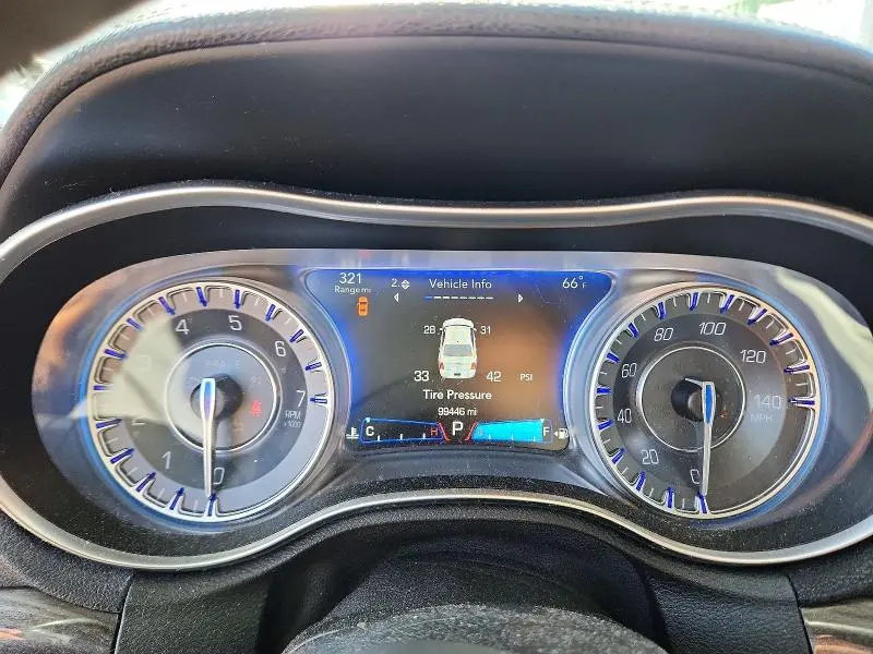 2016 CHRYSLER 300 LIMITED  