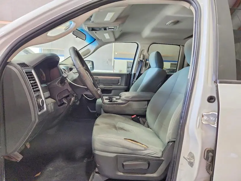 2017 RAM 1500 SLT  