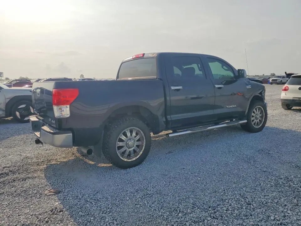 2011 TOYOTA TUNDRA CREWMAX SR5  