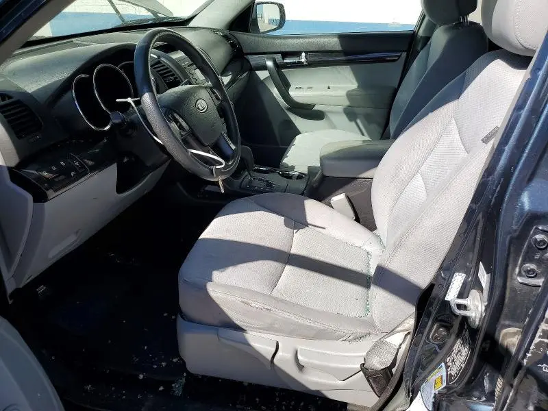 2011 KIA SORENTO LX  