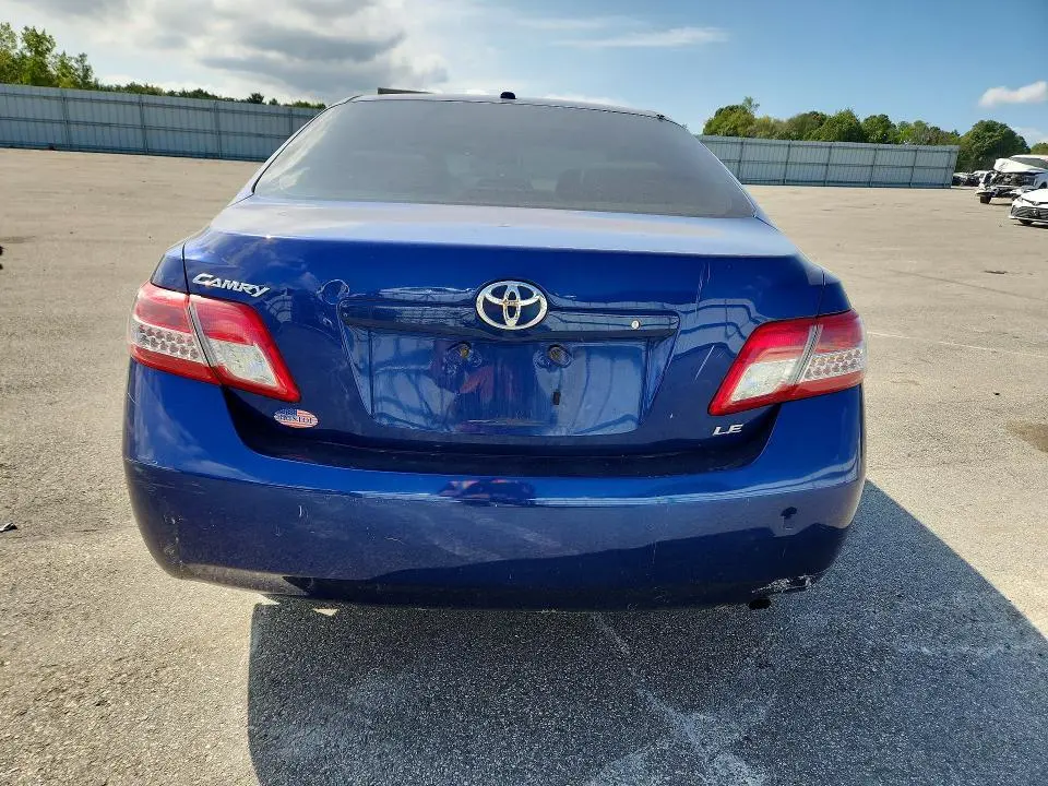 2010 TOYOTA CAMRY LE  