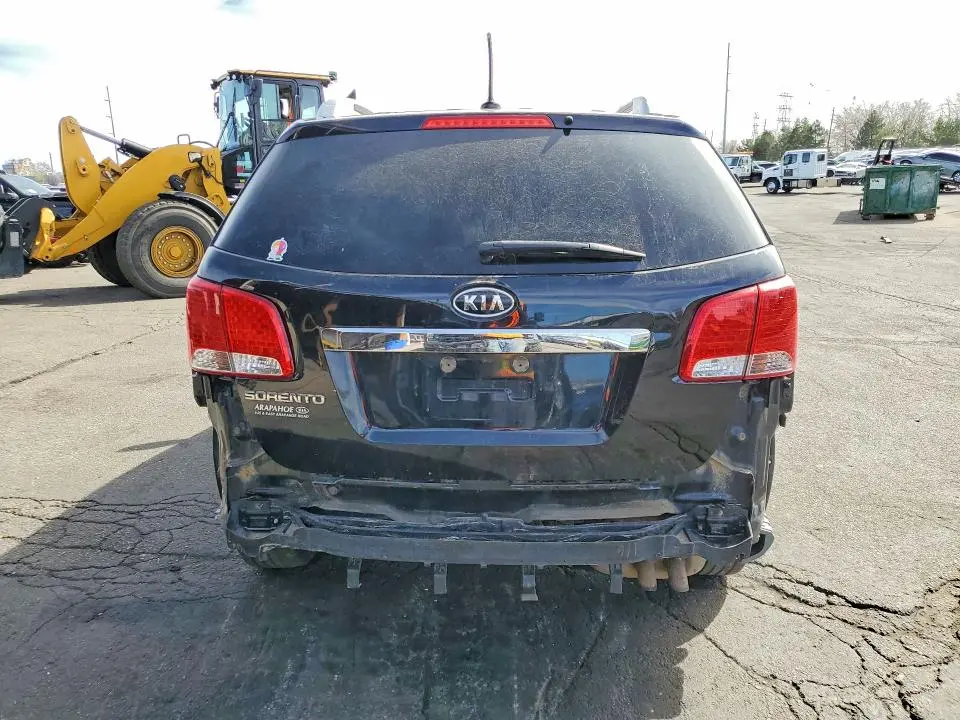 2013 KIA SORENTO LX  