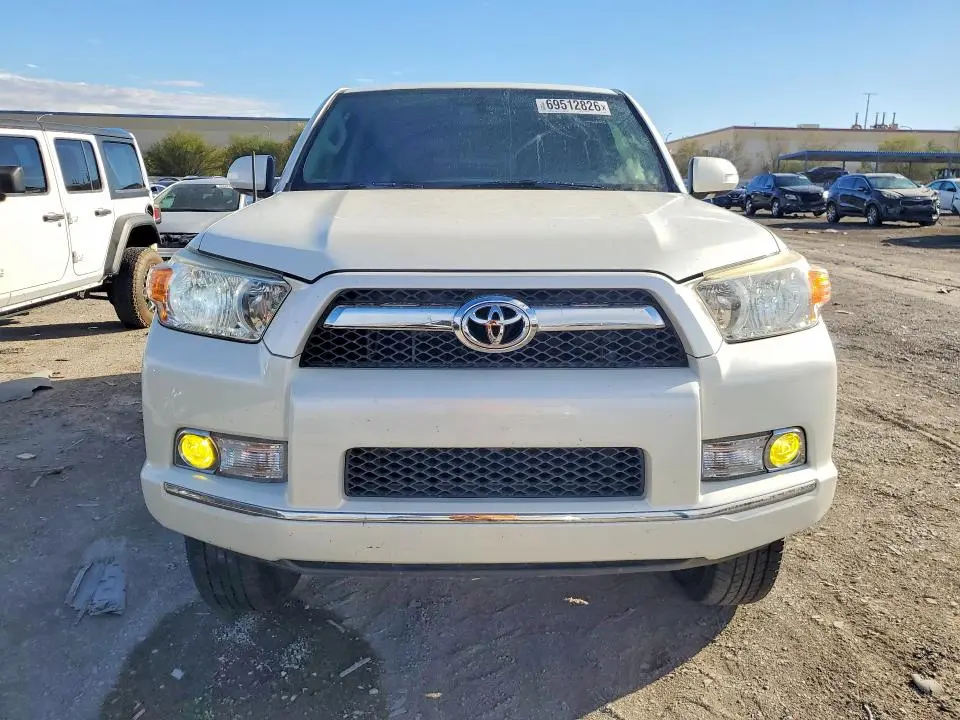 2011 TOYOTA 4RUNNER SR5  