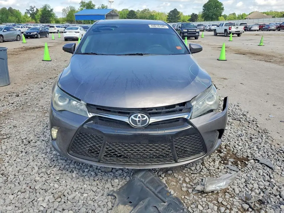 2016 TOYOTA CAMRY LE  