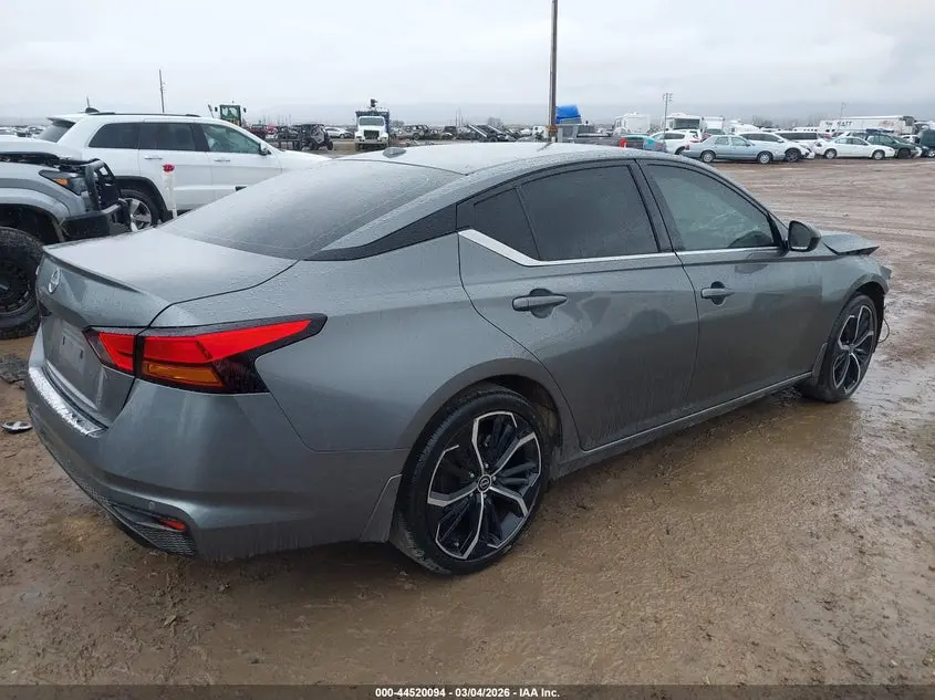 2023 NISSAN ALTIMA SR FWD