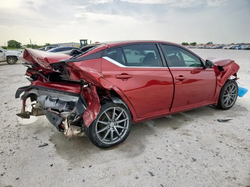 2019 NISSAN ALTIMA SR  