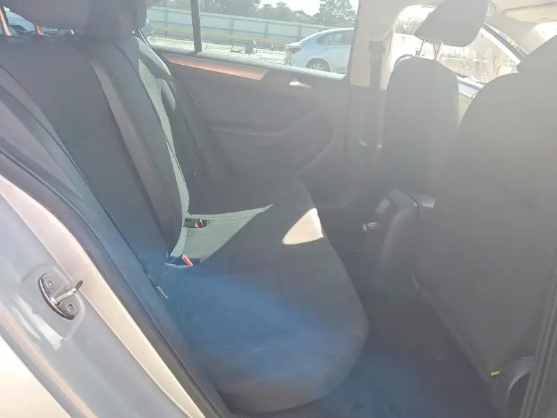 2015 VOLKSWAGEN JETTA SE  
