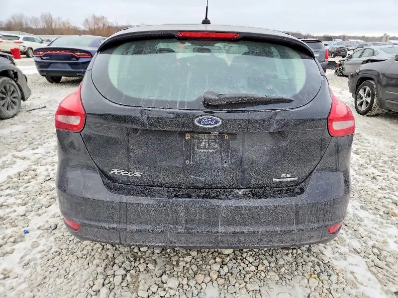2015 FORD FOCUS SE  