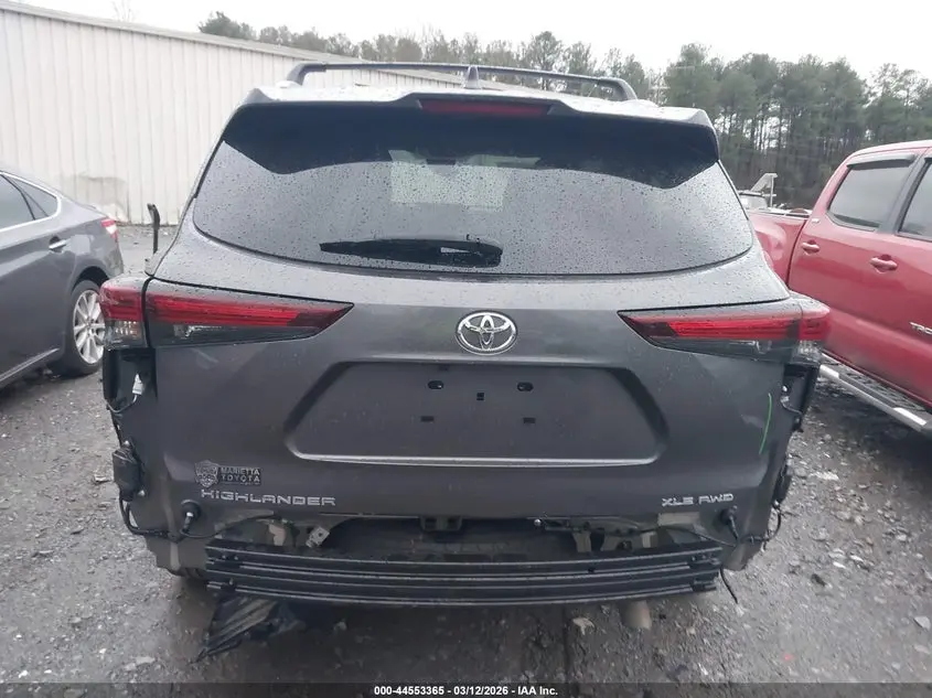 2024 TOYOTA HIGHLANDER XLE