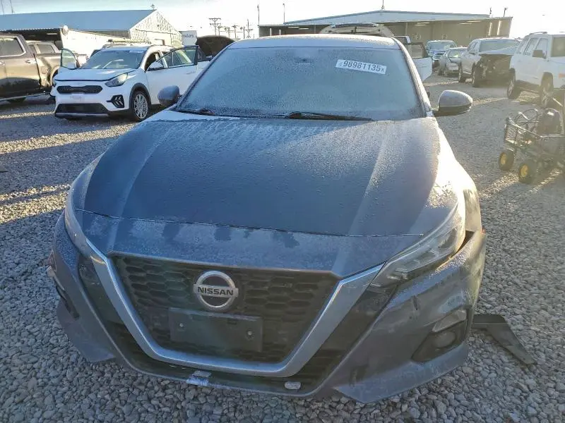 2020 NISSAN ALTIMA SL  