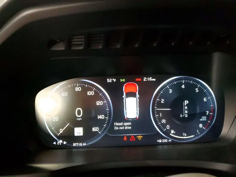 2018 VOLVO XC90 T5  