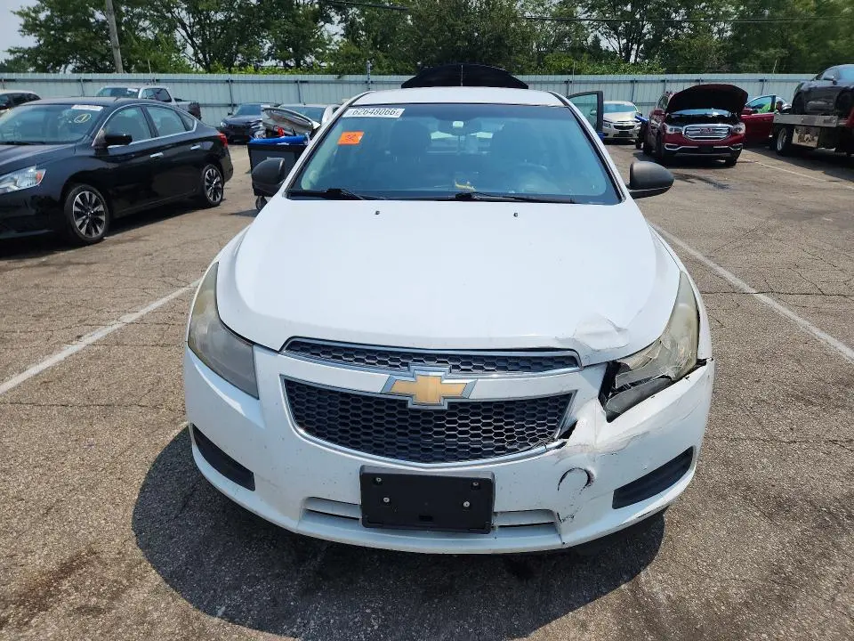 2013 CHEVROLET CRUZE LS  