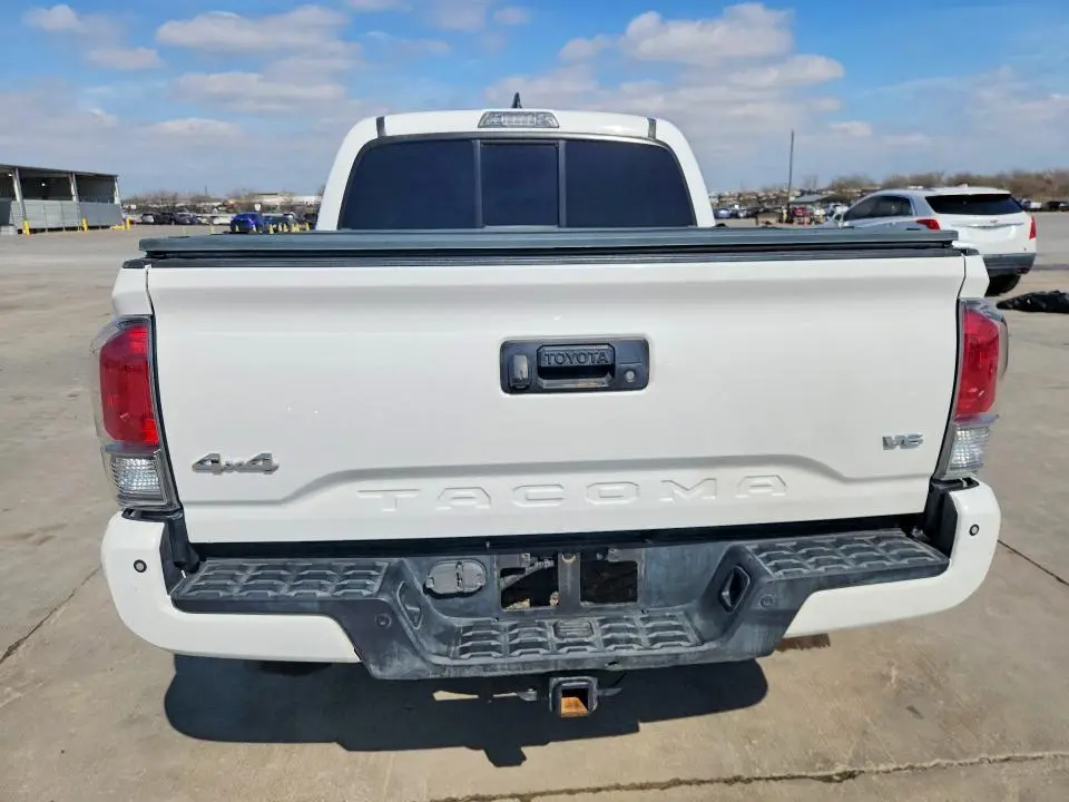 2016 TOYOTA TACOMA LIMITED  