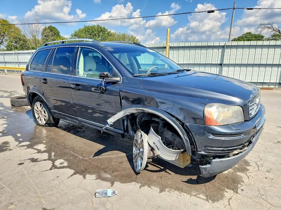 2011 VOLVO XC90 3.2  