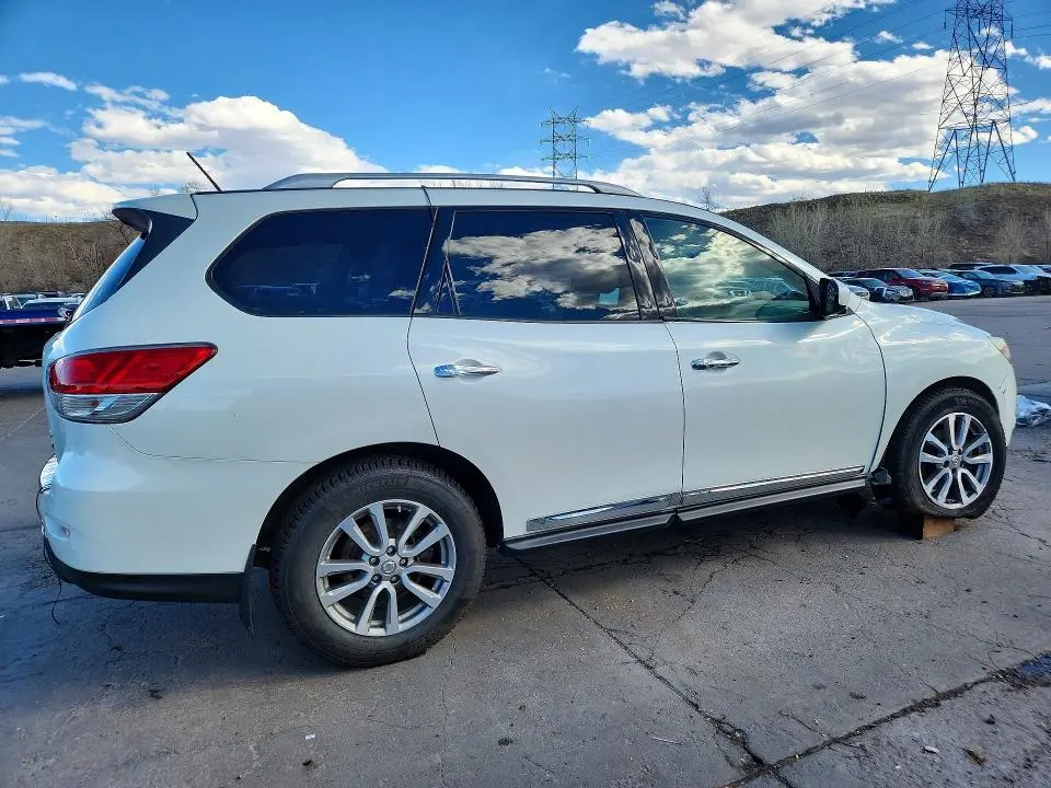 2015 NISSAN PATHFINDER SL  