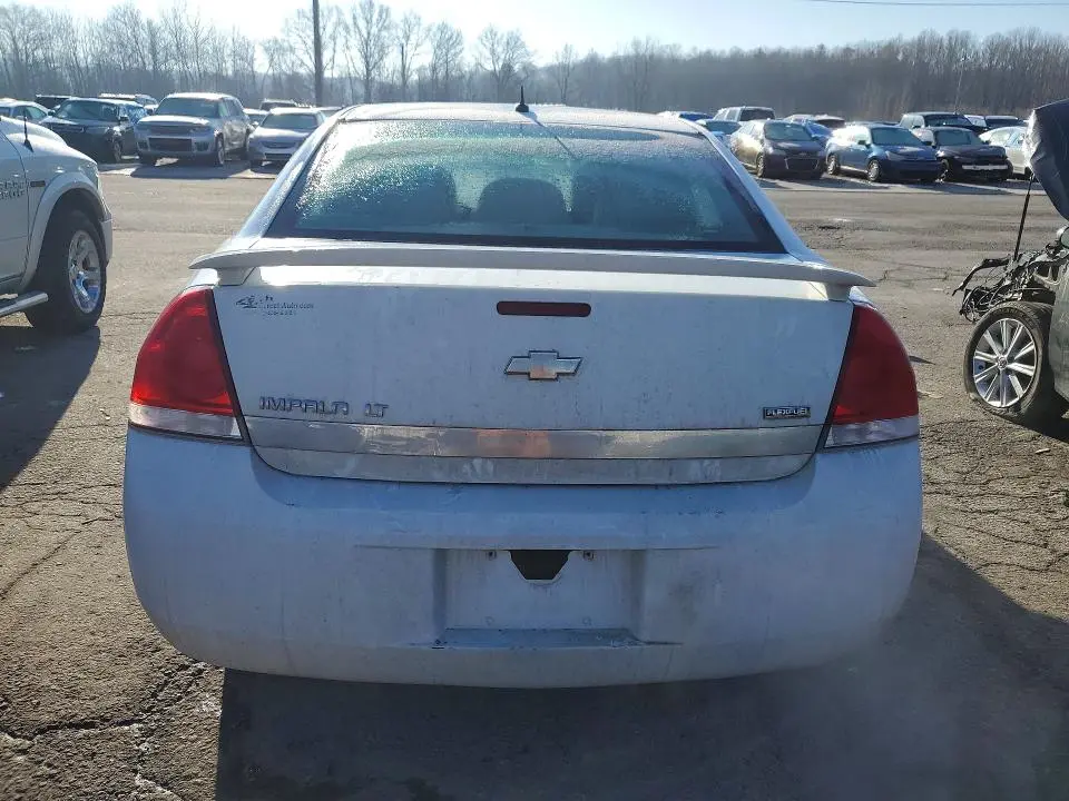 2011 CHEVROLET IMPALA LT  