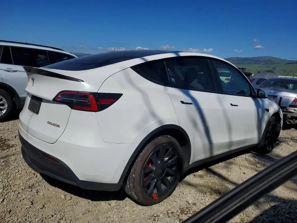 2022 TESLA MODEL Y   