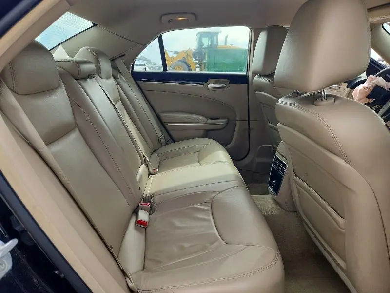 2013 CHRYSLER 300   