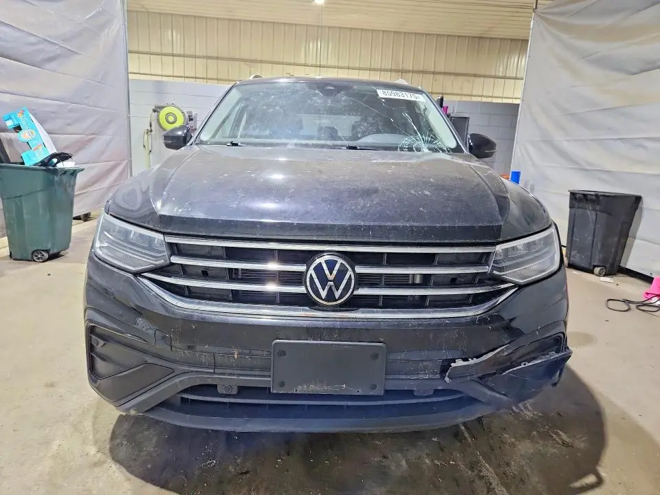 2022 VOLKSWAGEN TIGUAN SE  