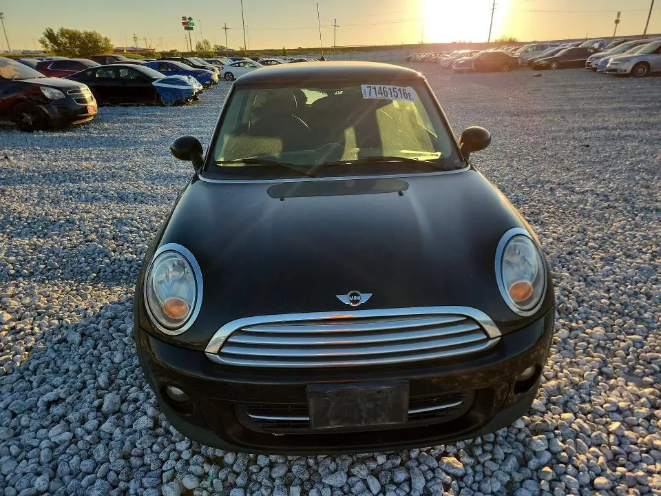2013 MINI COOPER   