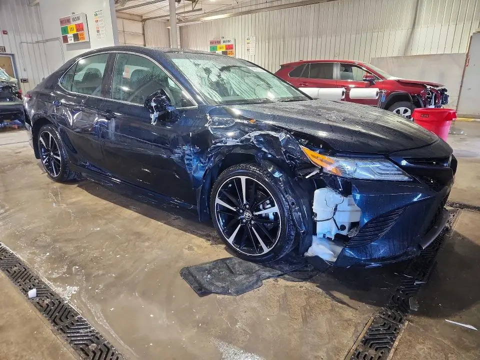 2018 TOYOTA CAMRY XSE  