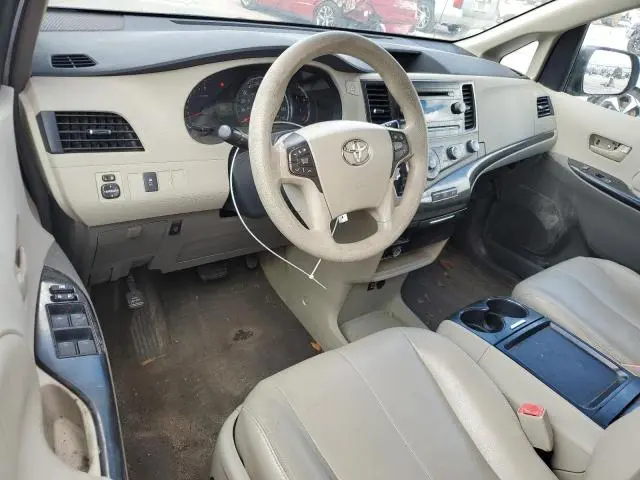 2011 TOYOTA SIENNA LE  