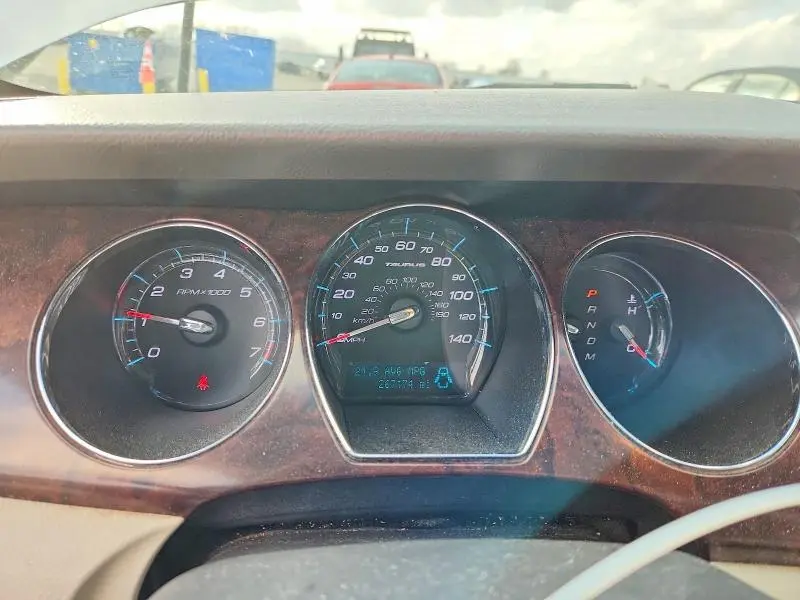 2011 FORD TAURUS LIMITED  