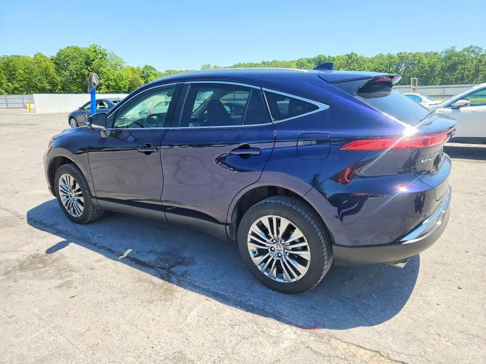 2022 TOYOTA VENZA XLE  