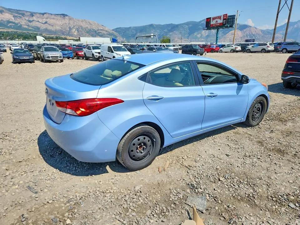 2012 HYUNDAI ELANTRA GLS  