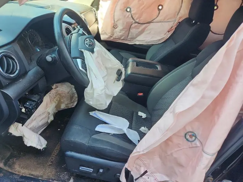 2017 TOYOTA TUNDRA SR5  