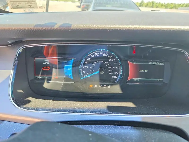 2015 FORD TAURUS SEL  