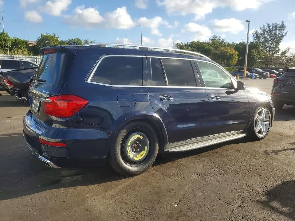 2015 MERCEDES-BENZ GL 550 4MATIC  