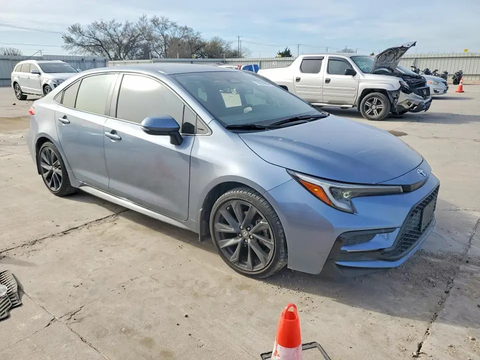2023 TOYOTA COROLLA SE  