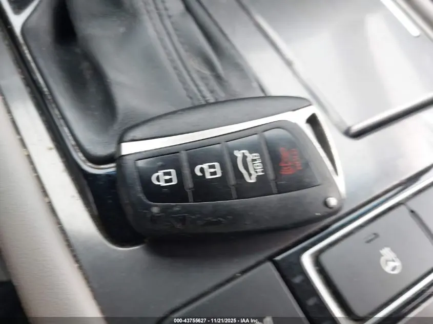 2015 HYUNDAI GENESIS 3.8