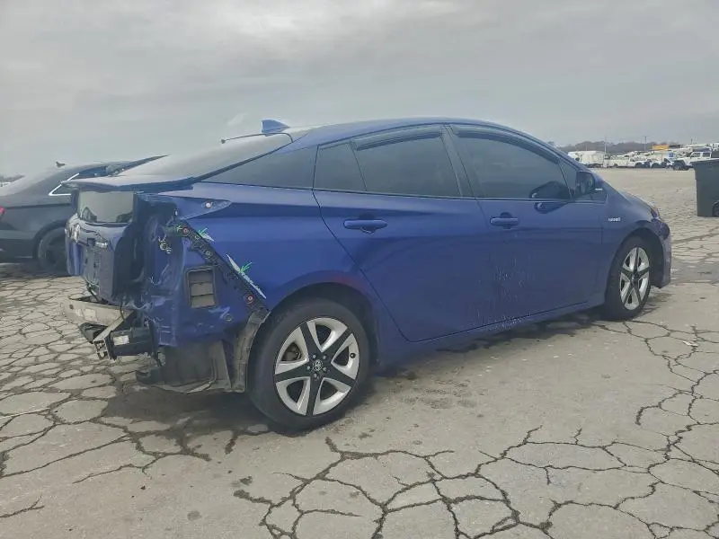 2016 TOYOTA PRIUS   