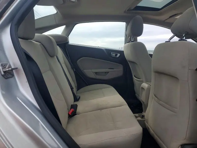2016 FORD FIESTA SE  