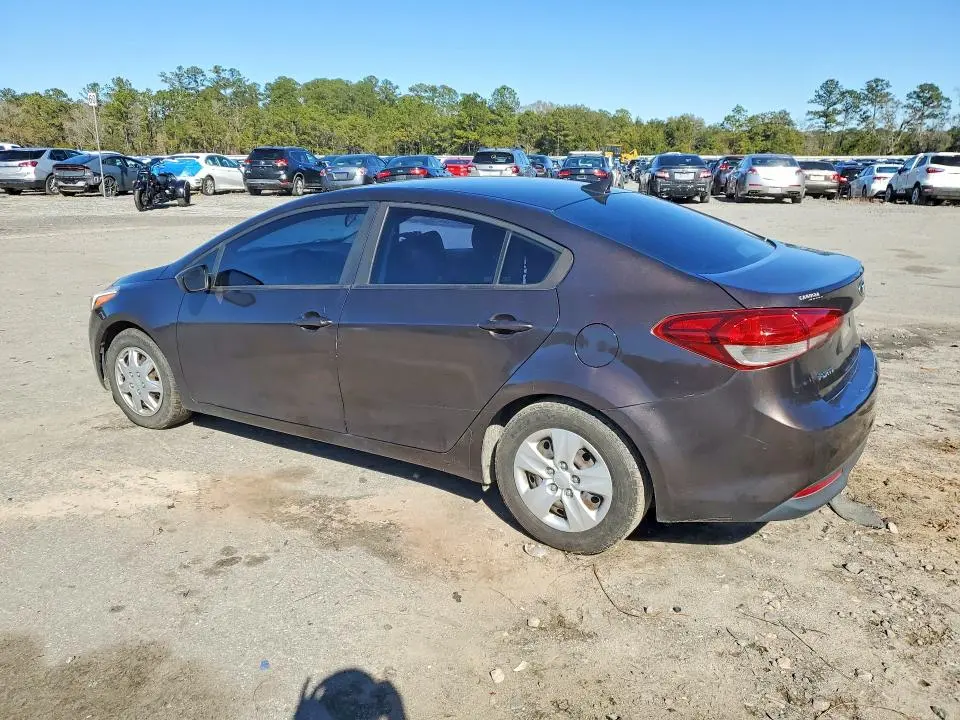 2017 KIA FORTE LX  