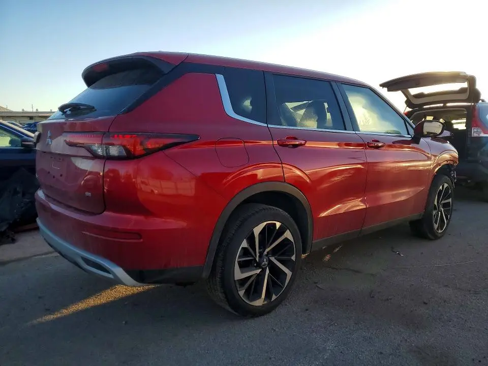2023 MITSUBISHI OUTLANDER SE  