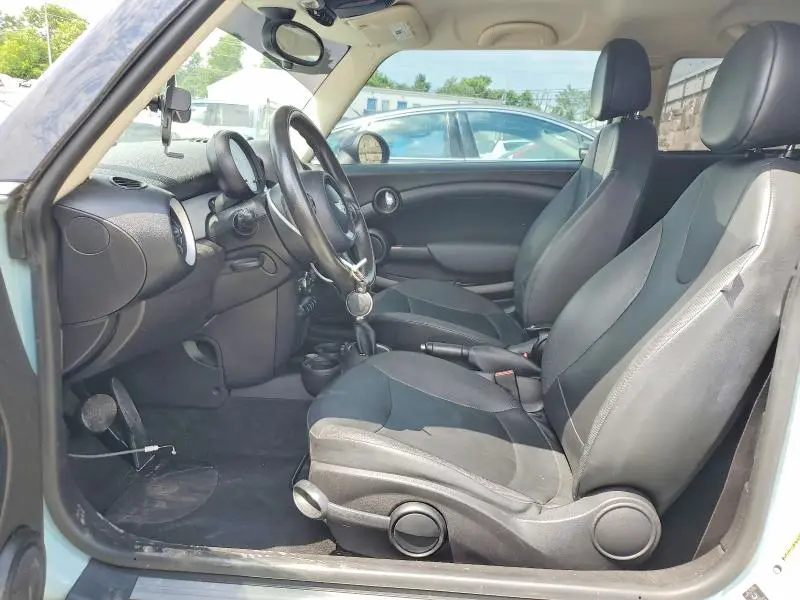 2013 MINI COOPER   