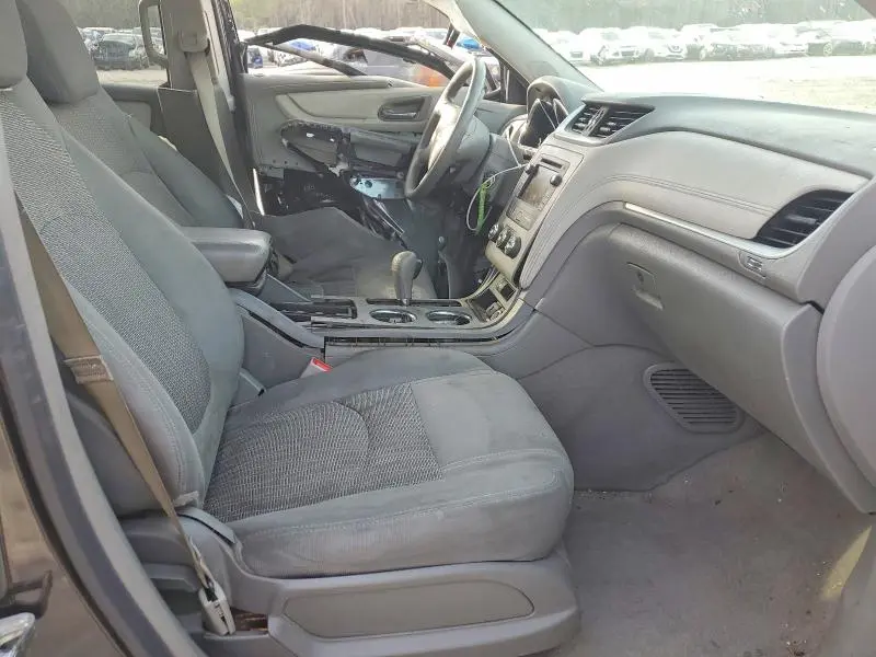 2017 CHEVROLET TRAVERSE LS  