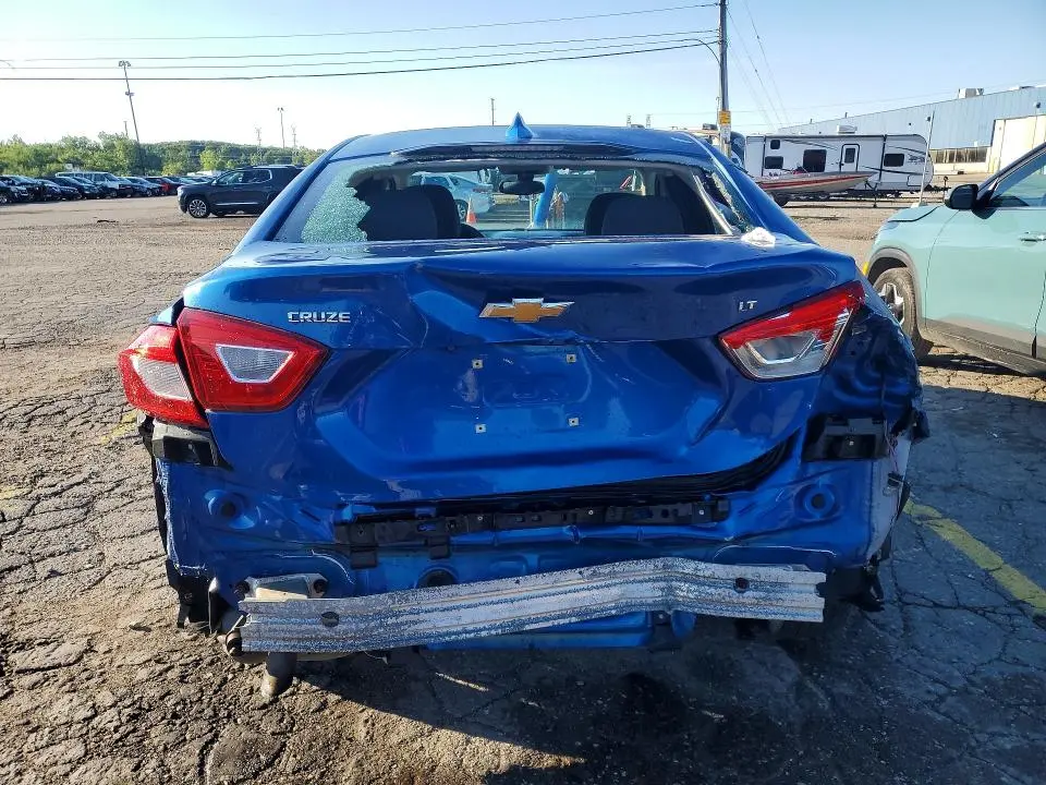 2018 CHEVROLET CRUZE LT  