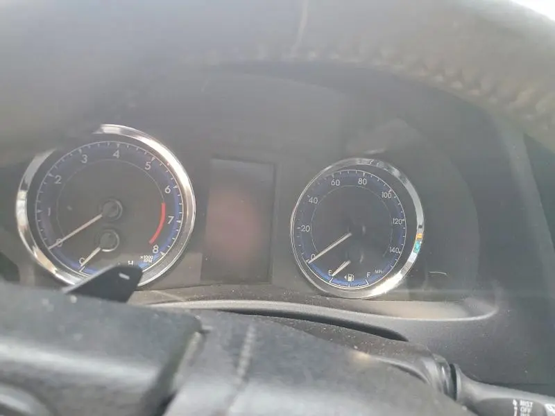 2017 TOYOTA COROLLA SE  