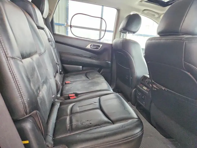 2017 NISSAN PATHFINDER SL  