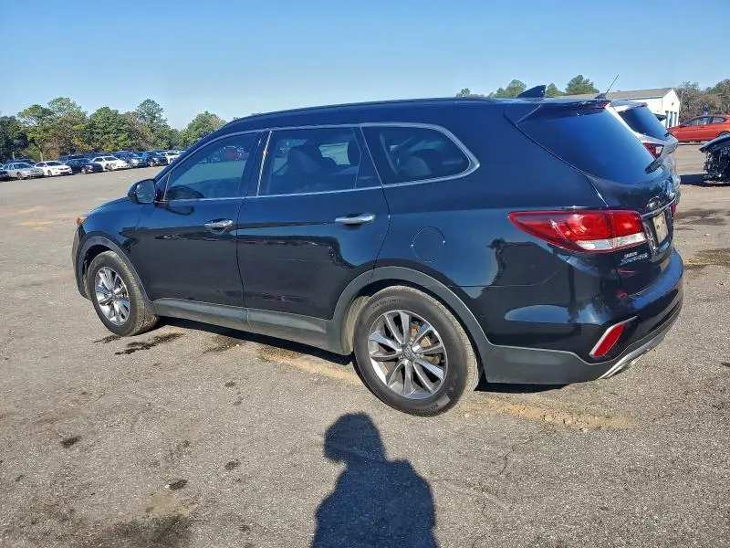 2018 HYUNDAI SANTA FE SE  