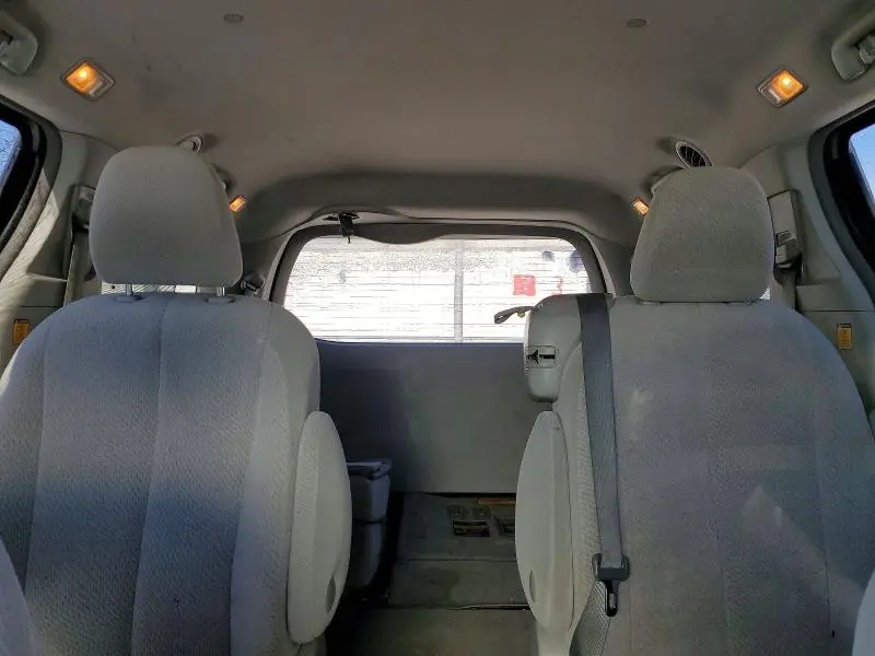 2012 TOYOTA SIENNA LE  