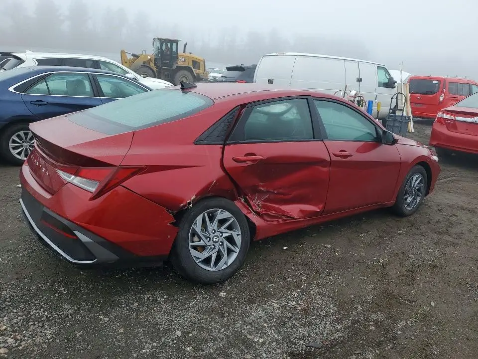 2024 HYUNDAI ELANTRA SEL  