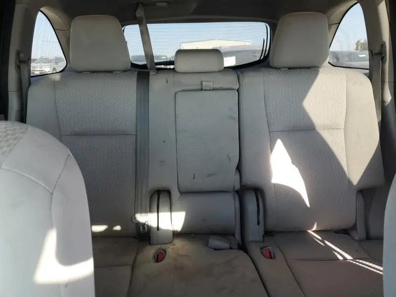 2017 TOYOTA HIGHLANDER LE  